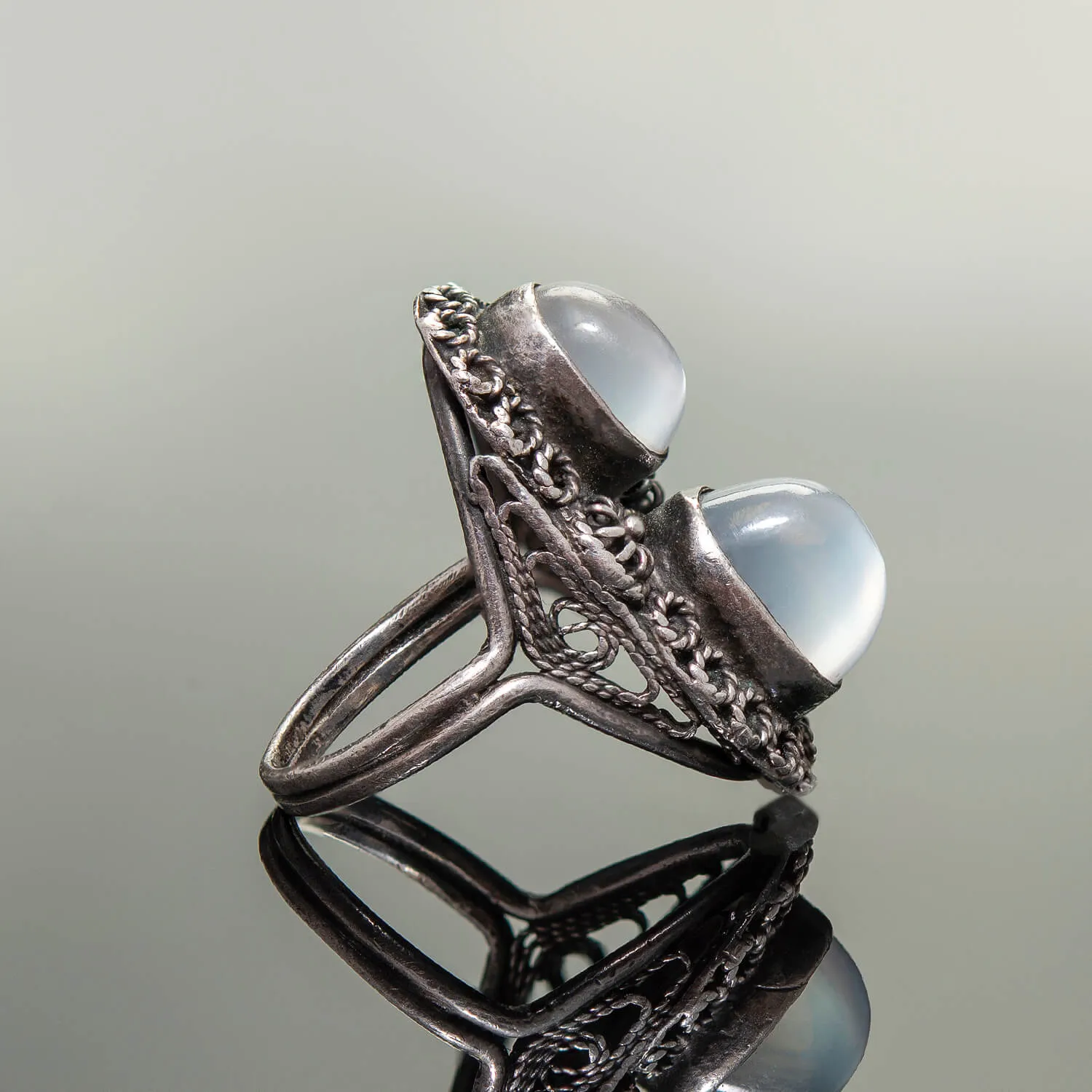 Art Deco Sterling Silver Cabochon Moonstone Ring