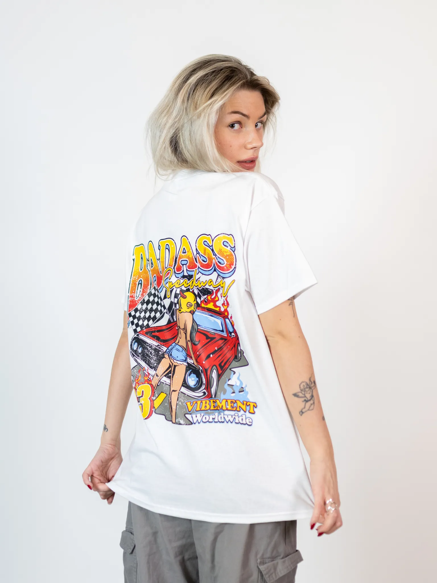 BADASS T-SHIRT (tryck bak) - VIT