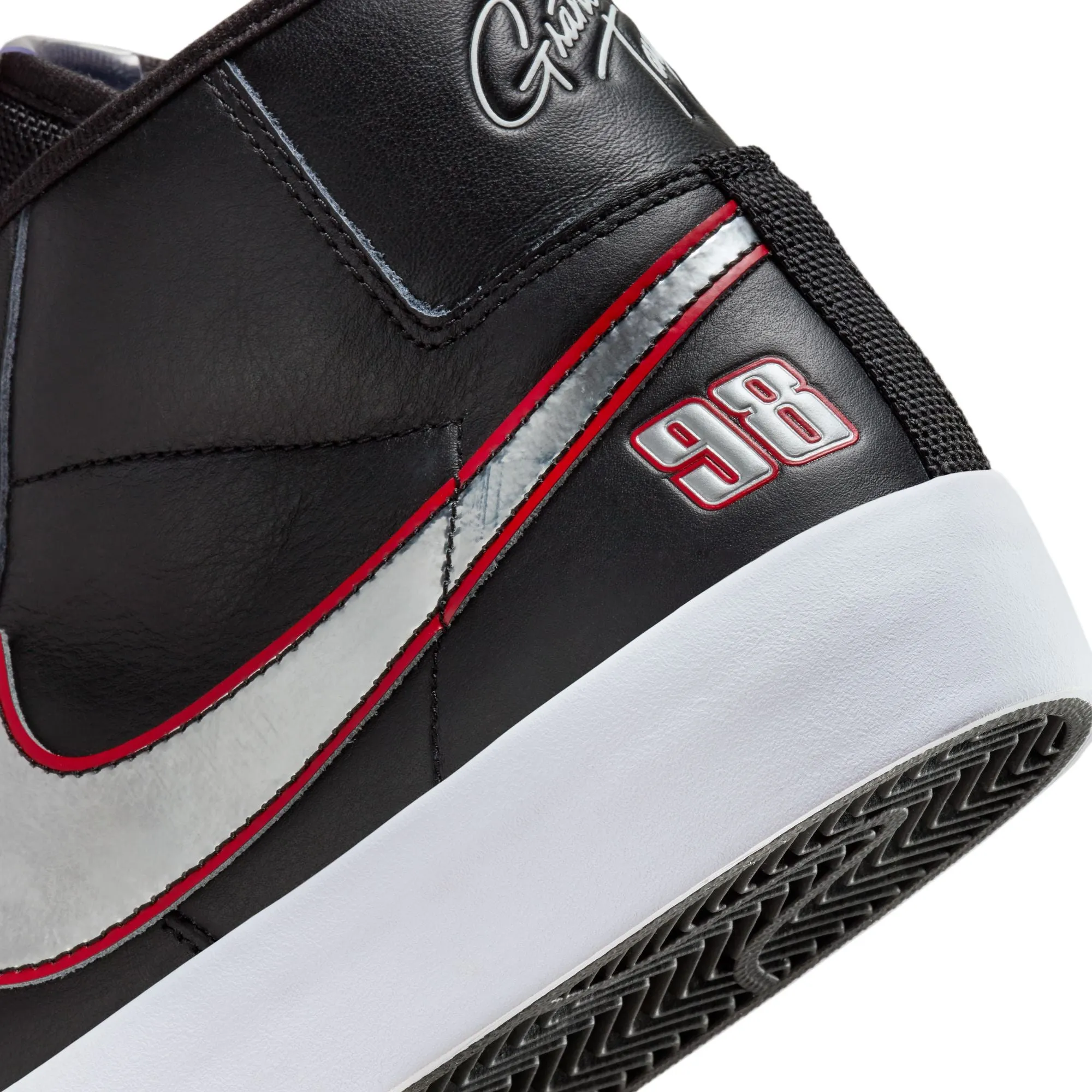 BLAZER MID PRO GT BLACK / METALLIC SILVER / UNIVERSITY RED