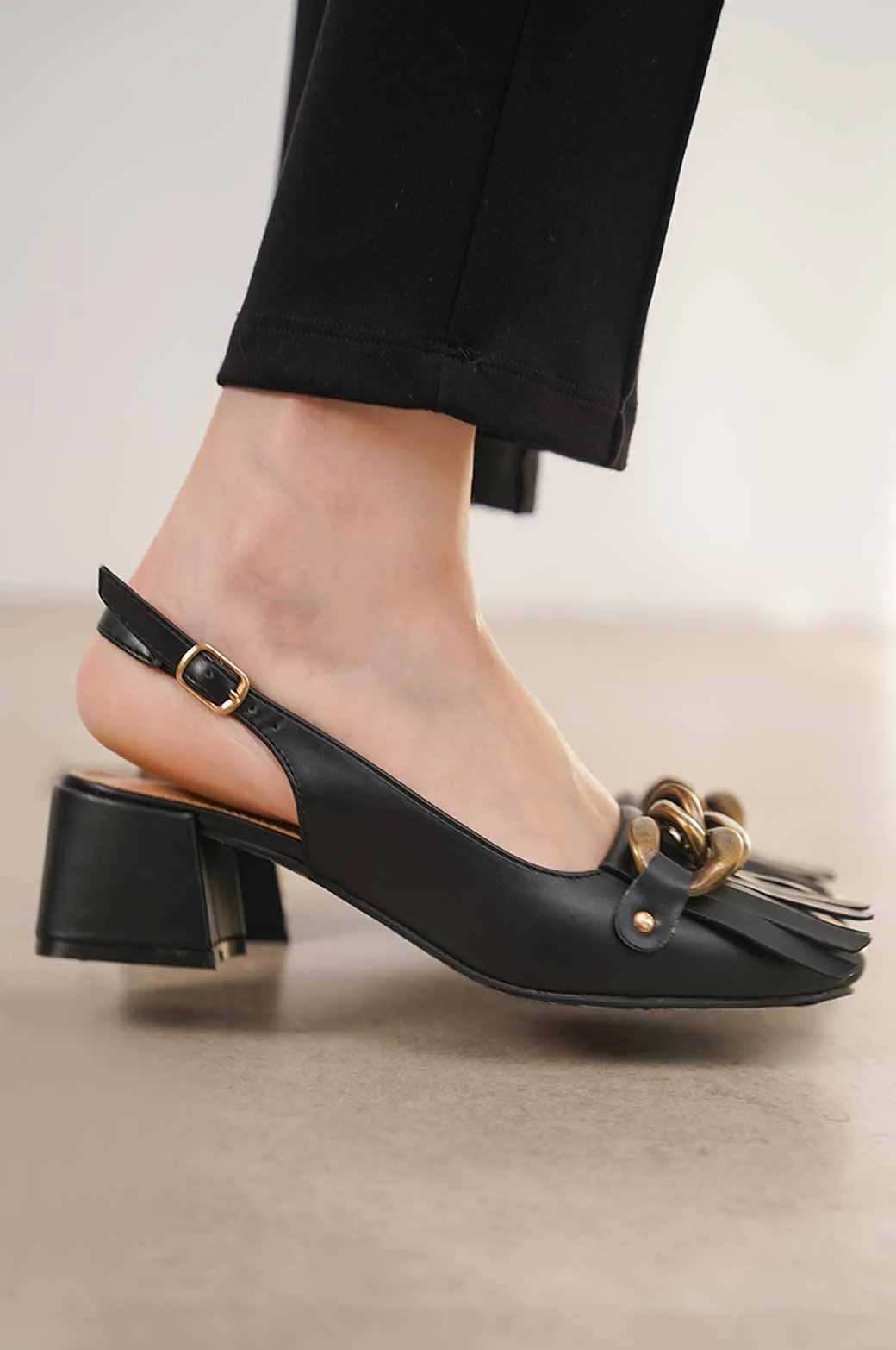 FRINGED BLOCK HEEL