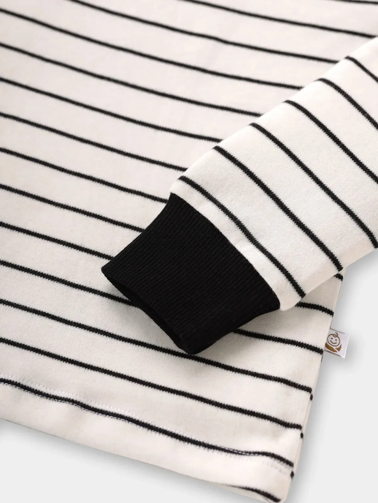 Full sleeve black line stripe pattern in white cuff t-shirt for baby