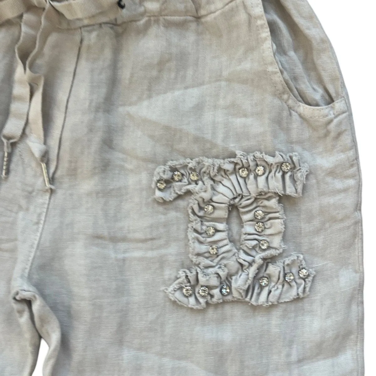 Linen CC jogger with rhinestone