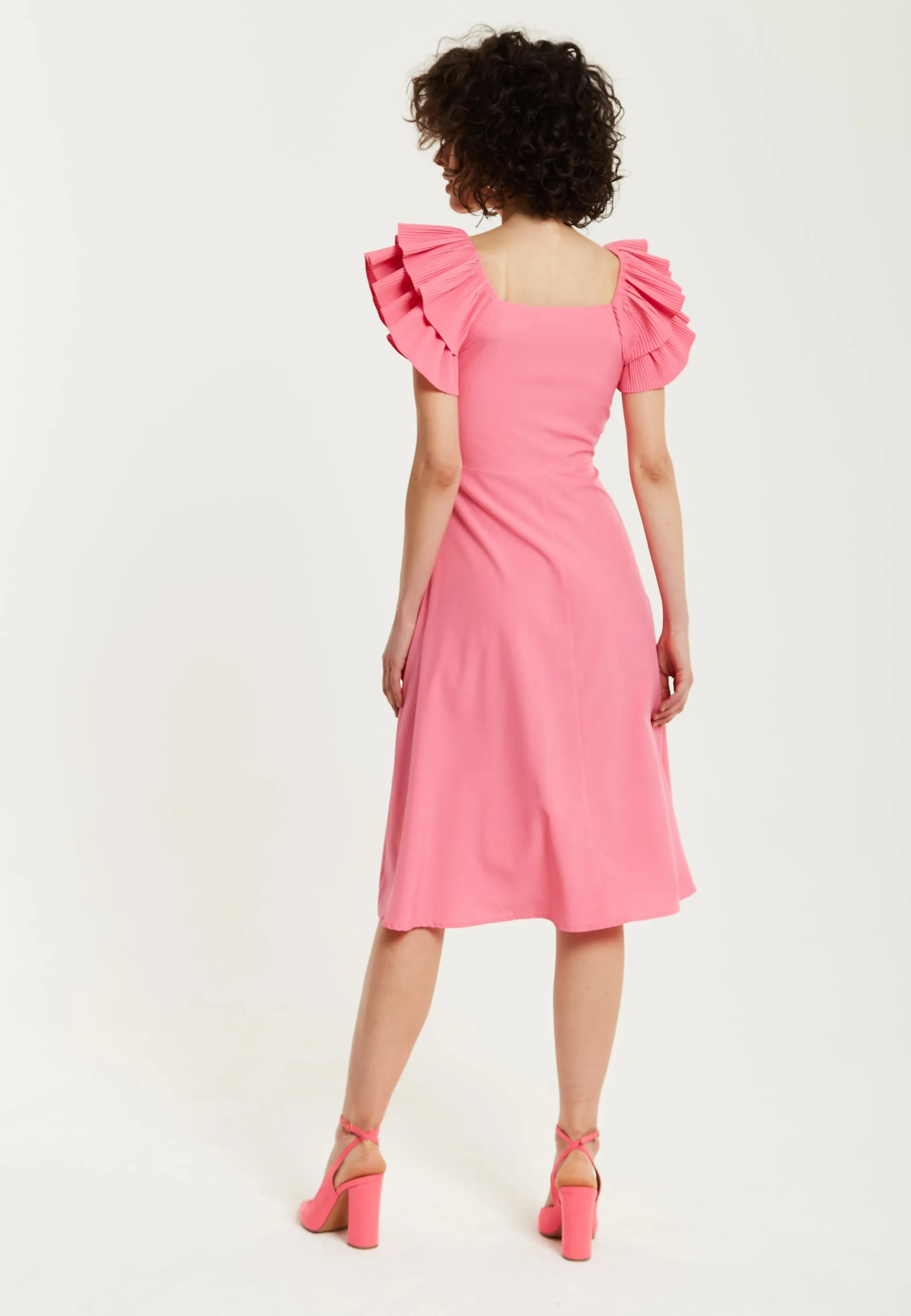 Liquorish Frill Sleeves Midi In Pink With Ruching Front