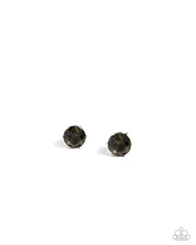 Paparazzi Breathtaking Birthstone Green August 053UC Post Earrings