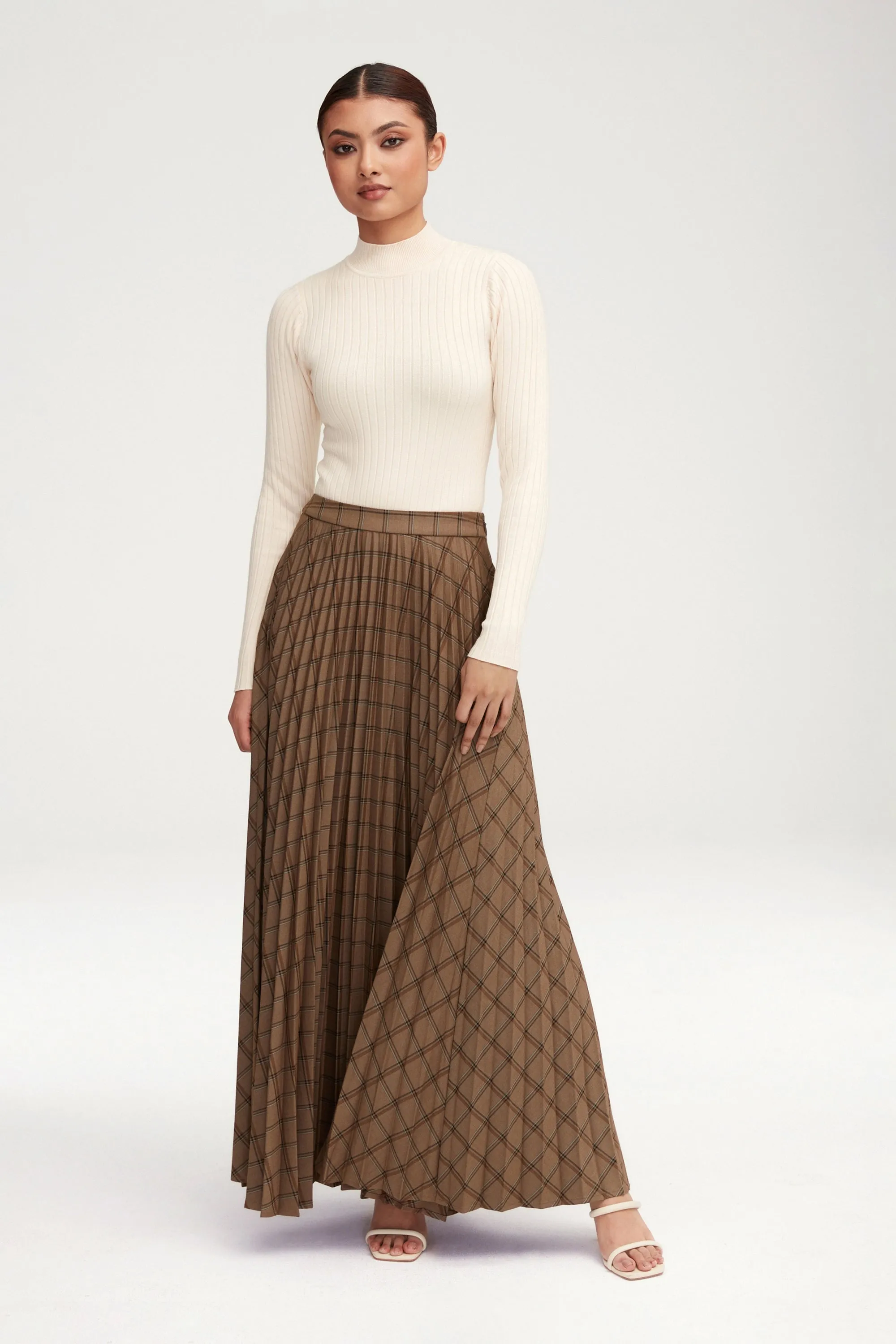 Pleated Plaid A Line Maxi Skirt - Brown